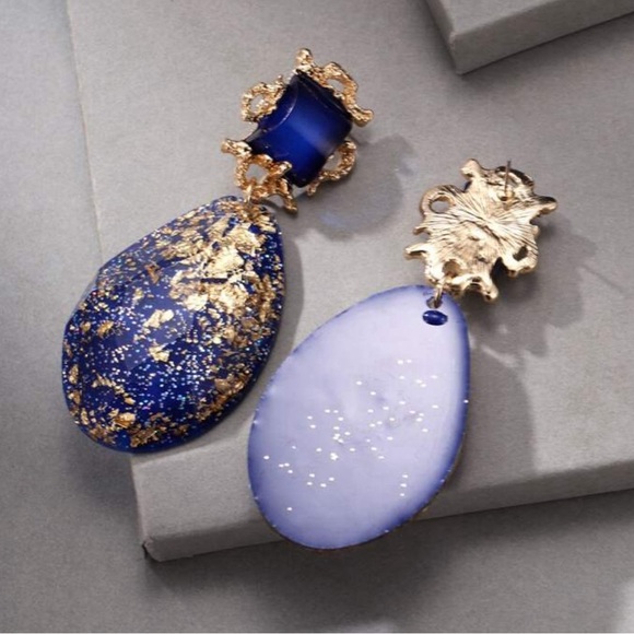 Vintage Elegant Resin Ellipse Earrings In Dark Blue Tone - Picture 3 of 7